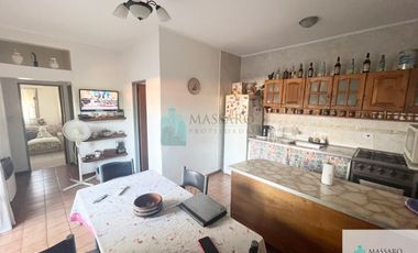 Ph en primer piso por escalera, 4 ambientes con terraza, Ciudadela Norte.