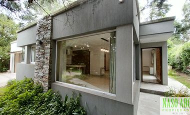 Propiedad de primer nivel en venta en Sierra de los Padres. Gas Nat.