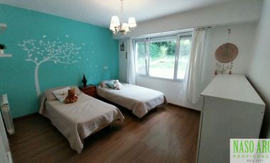 Propiedad de primer nivel en venta en Sierra de los Padres. Gas Nat.