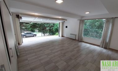 Propiedad de primer nivel en venta en Sierra de los Padres. Gas Nat.
