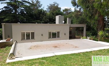 Propiedad de primer nivel en venta en Sierra de los Padres. Gas Nat.