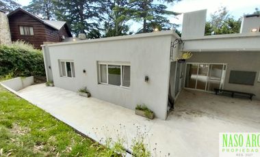 Propiedad de primer nivel en venta en Sierra de los Padres. Gas Nat.