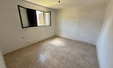 CASA DE 2 DORMITORIOS, B° INTA