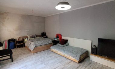 Casa interna ÚNICA en venta de 1 dormitorio en Echesortu, posible AMPLIACIÓN.