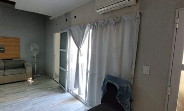 Casa interna ÚNICA en venta de 1 dormitorio en Echesortu, posible AMPLIACIÓN.