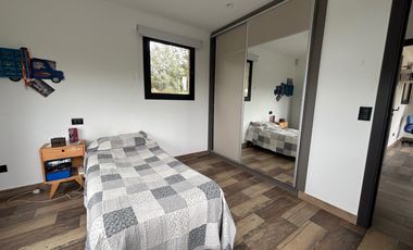 Venta Moderno Chalet 6 ambientes con piscina. Zona Golf, Sierra de los Padres