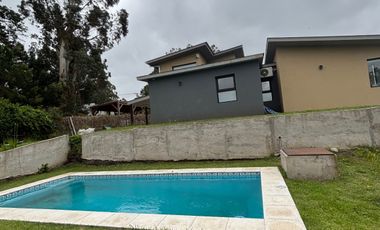 Venta Moderno Chalet 6 ambientes con piscina. Zona Golf, Sierra de los Padres