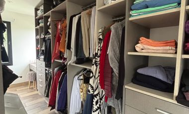 Venta Moderno Chalet 6 ambientes con piscina. Zona Golf, Sierra de los Padres