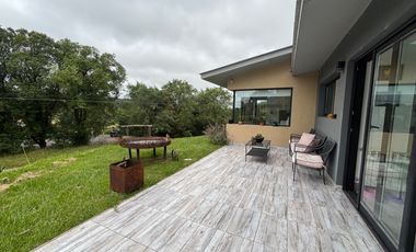 Venta Moderno Chalet 6 ambientes con piscina. Zona Golf, Sierra de los Padres