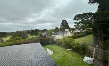 Venta Moderno Chalet 6 ambientes con piscina. Zona Golf, Sierra de los Padres