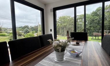 Venta Moderno Chalet 6 ambientes con piscina. Zona Golf, Sierra de los Padres