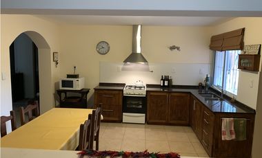 Interesante Finca En Venta con hermosa casa-San Rafael Mendoza - Colonia Elena