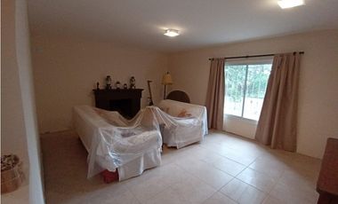 Interesante Finca En Venta con hermosa casa-San Rafael Mendoza - Colonia Elena