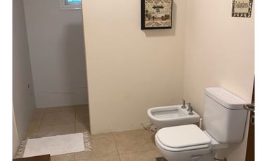 Interesante Finca En Venta con hermosa casa-San Rafael Mendoza - Colonia Elena