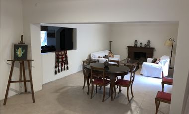 Interesante Finca En Venta con hermosa casa-San Rafael Mendoza - Colonia Elena