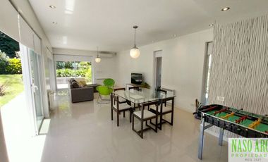 Moderno Chalet en vente en Sierra de los Padres. Gas natural conectado