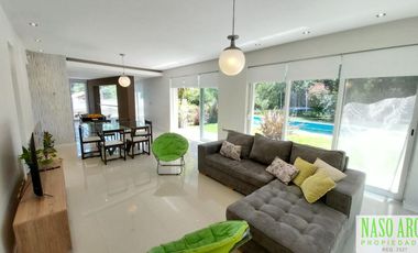 Moderno Chalet en vente en Sierra de los Padres. Gas natural conectado