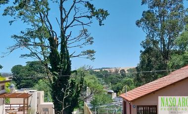 Moderno Chalet en vente en Sierra de los Padres. Gas natural conectado