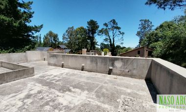 Moderno Chalet en vente en Sierra de los Padres. Gas natural conectado