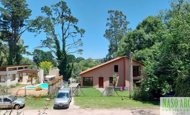 Moderno Chalet en vente en Sierra de los Padres. Gas natural conectado