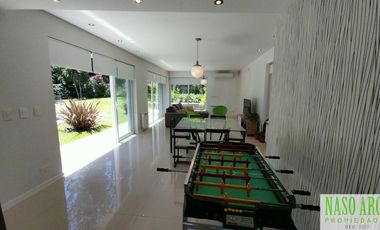 Moderno Chalet en vente en Sierra de los Padres. Gas natural conectado