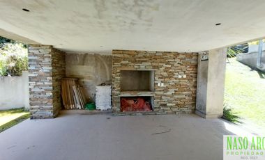 Moderno Chalet en vente en Sierra de los Padres. Gas natural conectado