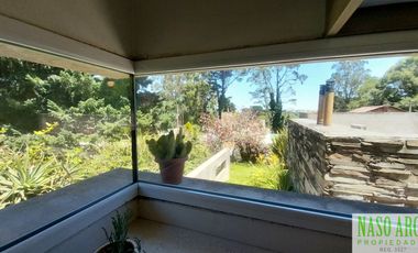 Moderno Chalet en vente en Sierra de los Padres. Gas natural conectado