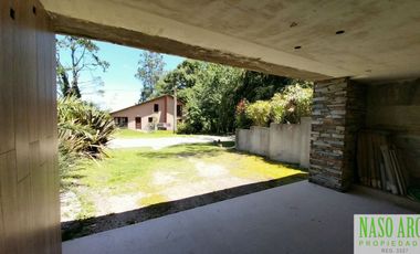 Moderno Chalet en vente en Sierra de los Padres. Gas natural conectado