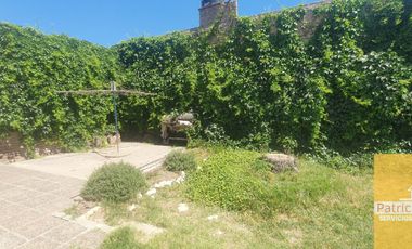 Casa en venta de 4 dormitorios c/ cochera en Cinco Saltos