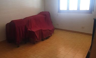 Casa en venta de 4 dormitorios c/ cochera en Cinco Saltos