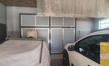 Casa en venta de 4 dormitorios c/ cochera en Cinco Saltos