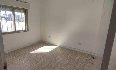 Departamento en alquiler de 2 dormitorios en La Tablada