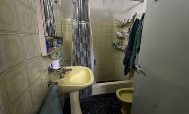 Casa en venta de 2 dormitorios c/ cochera en Floresta