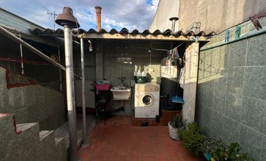 Casa en venta de 2 dormitorios c/ cochera en Floresta