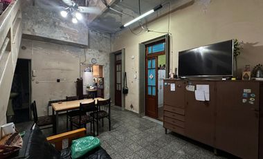 Casa en venta de 2 dormitorios c/ cochera en Floresta