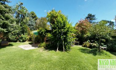 Chalet en venta en Sierra de los Padres. Gas natural. A 3 cuadras de la entrada