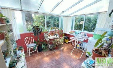 Chalet en venta en Sierra de los Padres. Gas natural. A 3 cuadras de la entrada