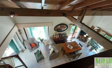 Chalet en venta en Sierra de los Padres. Gas natural. A 3 cuadras de la entrada