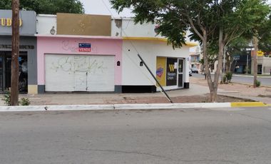 LOCAL ZONA CENTRO CUTRAL-CÓ