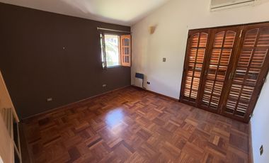 IMPORTANTE CASA DE 4 DORMITORIOS ZONA ALTA
