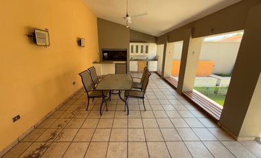 IMPORTANTE CASA DE 4 DORMITORIOS ZONA ALTA