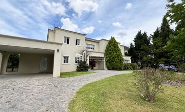 Casa en venta en Haras Santa María al golf