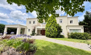 Casa en venta en Haras Santa María al golf