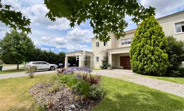 Casa en venta en Haras Santa María al golf