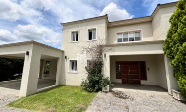 Casa en venta en Haras Santa María al golf
