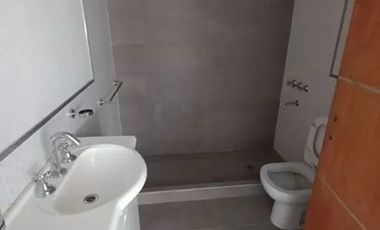 Departamento en venta de 2 dormitorios c/ cochera en Las Toninas