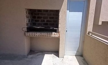 Departamento en venta de 2 dormitorios c/ cochera en Las Toninas