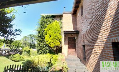 OPORTUNIDAD!!! Importante chalet en venta en Sierra de los Padres. Gas Natural