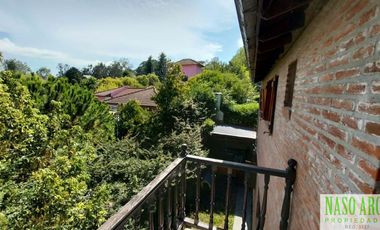 OPORTUNIDAD!!! Importante chalet en venta en Sierra de los Padres. Gas Natural