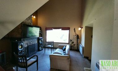 OPORTUNIDAD!!! Importante chalet en venta en Sierra de los Padres. Gas Natural